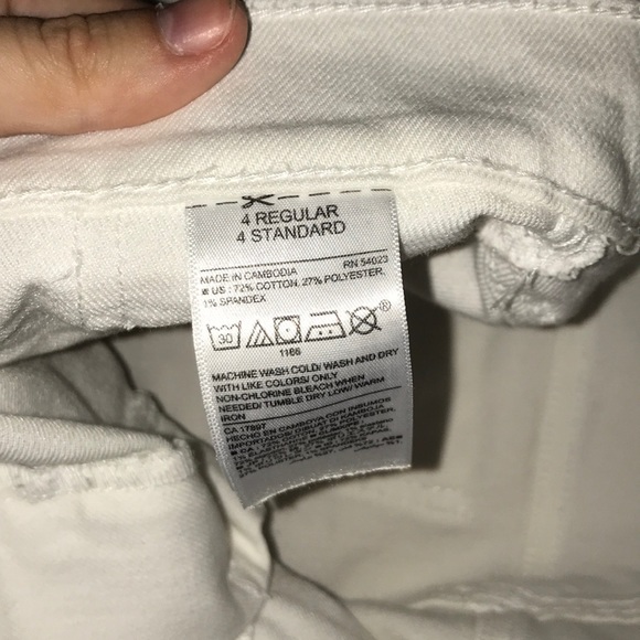 Shorts - Picture 3 of 4